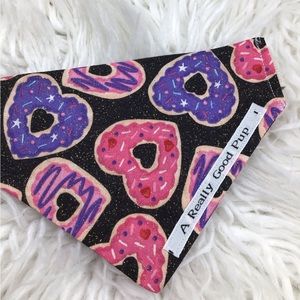 🐶 4 for $16 DOG BANDANA XS ( Sparkle sugar cookies )